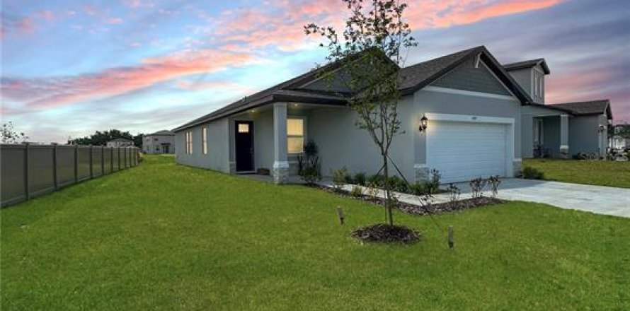 House in Bartow, Florida 4 bedrooms, 156.73 sq.m. № 1767925