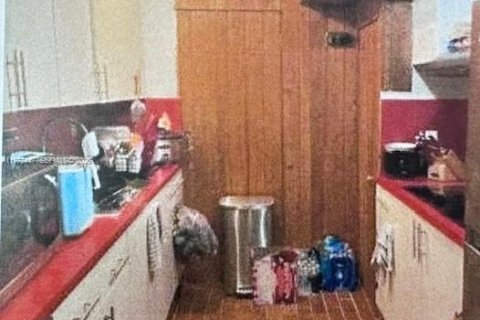 Propiedad comercial en venta en Miami, Florida, 342.53 m2 № 2032918 - foto 3