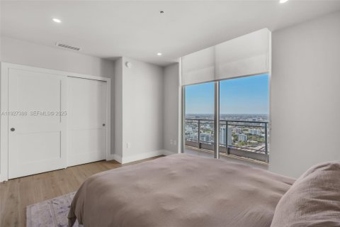 Condominio en alquiler en Miami, Florida, 3 dormitorios, 212.65 m2 № 1986266 - foto 29