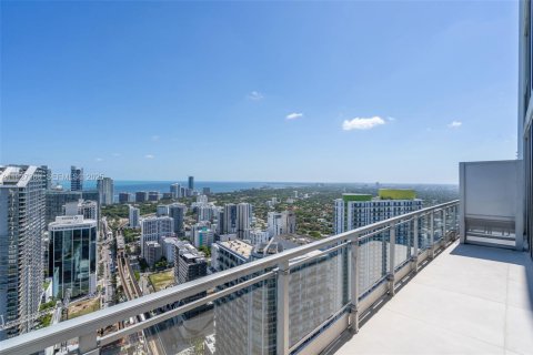 Condominio en alquiler en Miami, Florida, 3 dormitorios, 212.65 m2 № 1986266 - foto 15