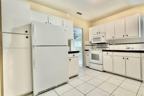 Copropriété à vendre à Davie, Floride: 2 chambres, 94.85 m2 № 2002166 - photo 2