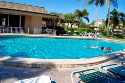 Copropriété à vendre à Davie, Floride: 2 chambres, 94.85 m2 № 2002166 - photo 8