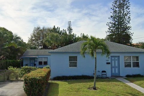 House in West Palm Beach, Florida 5 bedrooms, 114.83 sq.m. № 2171631