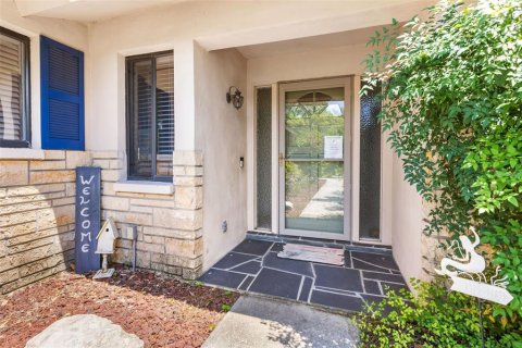 House in Palm Harbor, Florida 3 bedrooms, 186.18 sq.m. № 1640277 - photo 9
