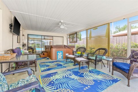 House in Palm Harbor, Florida 3 bedrooms, 186.18 sq.m. № 1640277 - photo 29