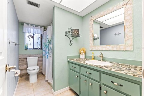 House in Palm Harbor, Florida 3 bedrooms, 186.18 sq.m. № 1640277 - photo 20