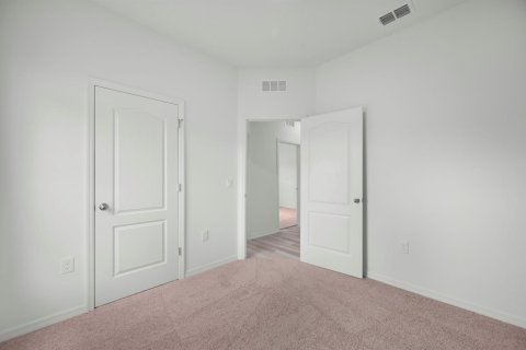 House in Vero Beach, Florida 4 bedrooms, 171.96 sq.m. № 2245375 - photo 18