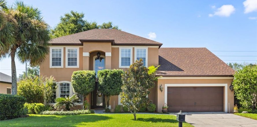 House in Winter Garden, Florida 3 bedrooms, 249.35 sq.m. № 2322724