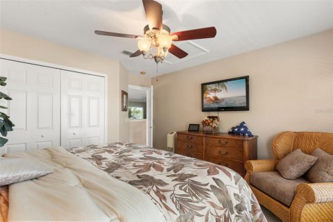 House in Winter Garden, Florida 3 bedrooms, 249.35 sq.m. № 2322724 - photo 20