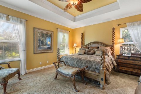 House in Winter Garden, Florida 3 bedrooms, 249.35 sq.m. № 2322724 - photo 12