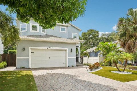 Casa en venta en Tampa, Florida, 4 dormitorios, 292.08 m2 № 2377886 - foto 20