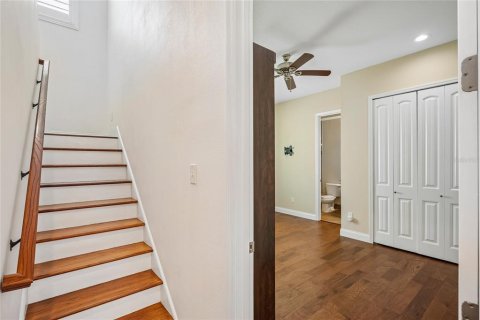 Casa en venta en Tampa, Florida, 4 dormitorios, 292.08 m2 № 2377886 - foto 13