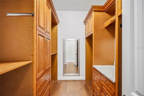 Casa en venta en Tampa, Florida, 4 dormitorios, 292.08 m2 № 2377886 - foto 30