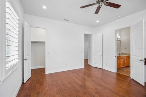 Casa en venta en Tampa, Florida, 4 dormitorios, 292.08 m2 № 2377886 - foto 17