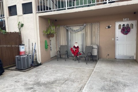 Снять в аренду кондоминиум в Майами, Флорида 2 спальни, 92.9м2, № 1975590 - фото 26