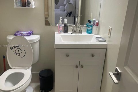 Снять в аренду кондоминиум в Майами, Флорида 2 спальни, 92.9м2, № 1975590 - фото 9