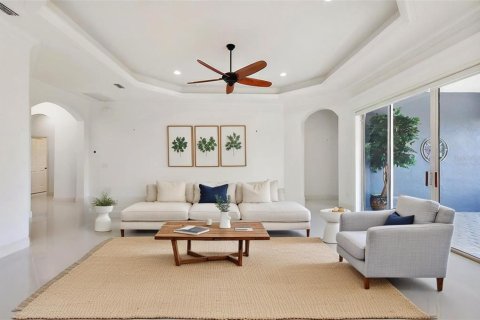 House in Oxford, Florida 4 bedrooms, 201.41 sq.m. № 1524216 - photo 7