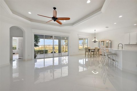 House in Oxford, Florida 4 bedrooms, 201.41 sq.m. № 1524216 - photo 9