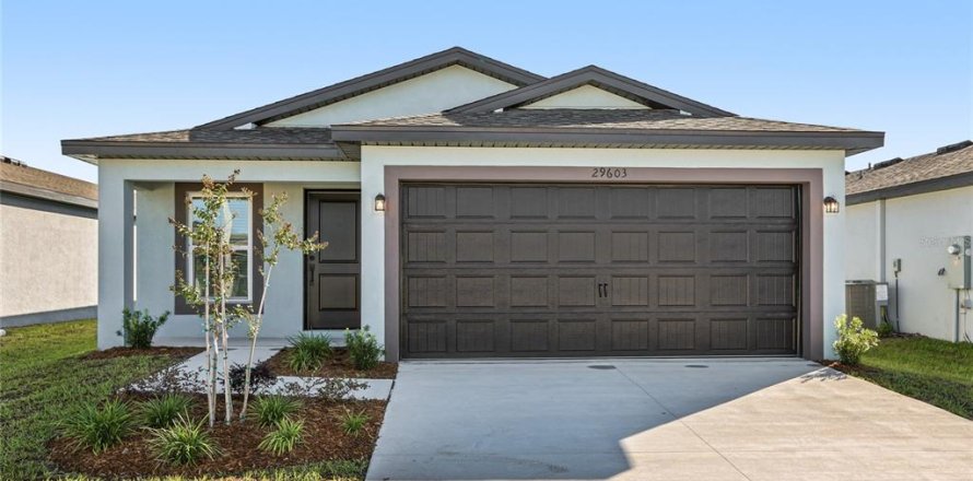 House in Brooksville, Florida 2 bedrooms, 95.88 sq.m. № 2202133