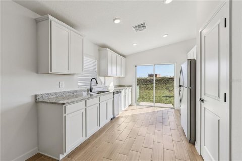 House in Brooksville, Florida 2 bedrooms, 95.88 sq.m. № 2202133 - photo 3