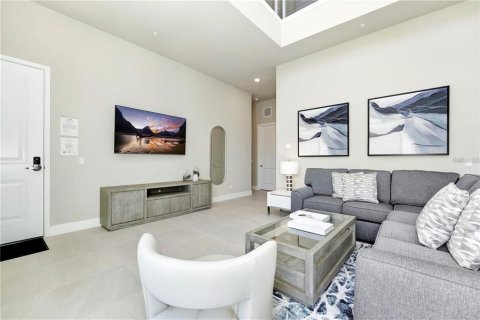 Condo in Four Corners, Florida, 5 bedrooms  № 2104322 - photo 5