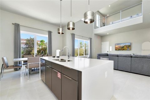 Condo in Four Corners, Florida, 5 bedrooms  № 2104322 - photo 13