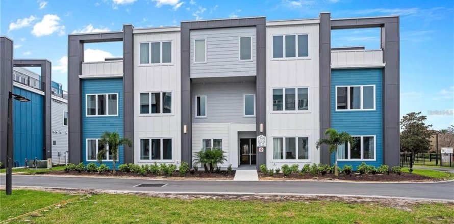 Condo in Four Corners, Florida, 5 bedrooms  № 2104322