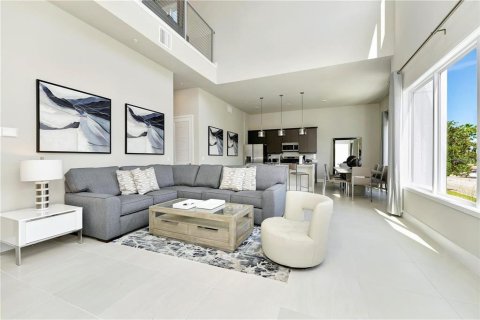 Condo in Four Corners, Florida, 5 bedrooms  № 2104322 - photo 3