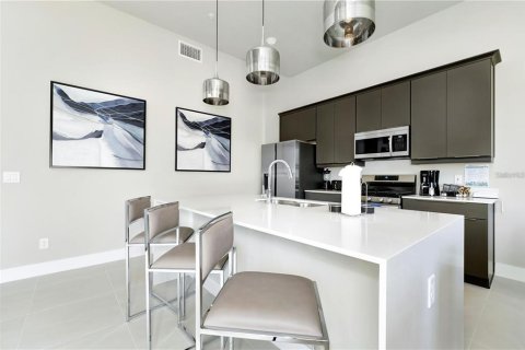 Condo in Four Corners, Florida, 5 bedrooms  № 2104322 - photo 9