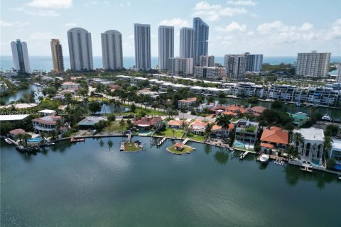 Copropriété à vendre à Sunny Isles Beach, Floride: 3 chambres, 158.4 m2 № 1481244 - photo 22