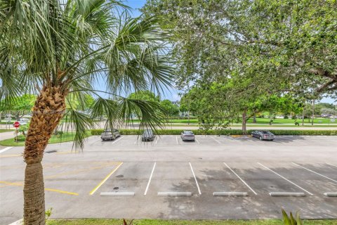 Condo in Deerfield Beach, Florida, 1 bedroom  № 1937521 - photo 9