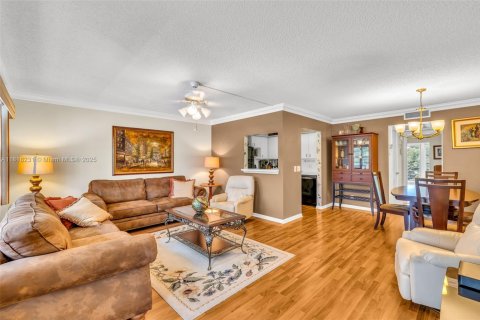 Condo in Deerfield Beach, Florida, 1 bedroom  № 1937521 - photo 10