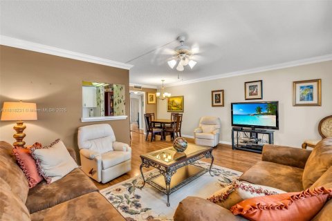 Condo in Deerfield Beach, Florida, 1 bedroom  № 1937521 - photo 12