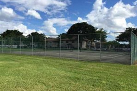Copropriété à louer à Sunrise, Floride: 3 chambres, 79.71 m2 № 2401652 - photo 17