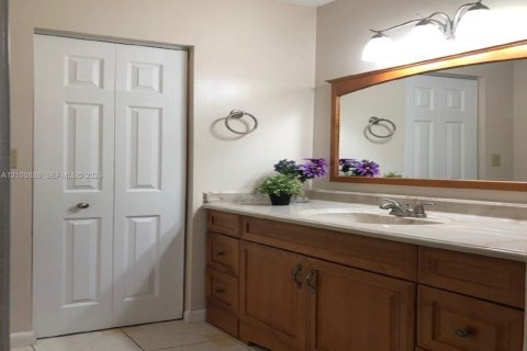 Copropriété à louer à Sunrise, Floride: 3 chambres, 79.71 m2 № 2401652 - photo 12