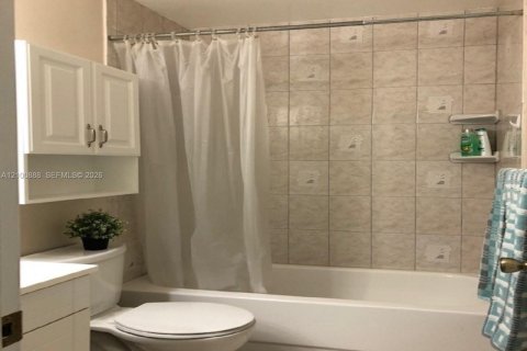 Copropriété à louer à Sunrise, Floride: 3 chambres, 79.71 m2 № 2401652 - photo 14