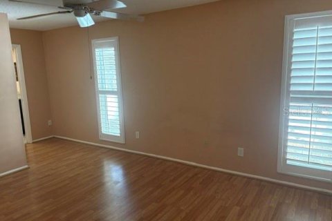 House in Clearwater, Florida 3 bedrooms, 137.59 sq.m. № 2210384 - photo 11