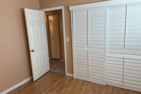 House in Clearwater, Florida 3 bedrooms, 137.59 sq.m. № 2210384 - photo 25
