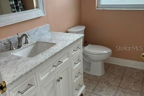 House in Clearwater, Florida 3 bedrooms, 137.59 sq.m. № 2210384 - photo 28