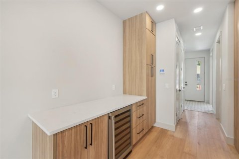 Townhouse in Tampa, Florida 4 bedrooms, 264.77 sq.m. № 1525825 - photo 8
