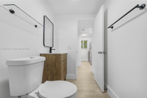 Apartamento en alquiler en North Miami, Florida, 2 dormitorios, 69.68 m2 № 1976353 - foto 22