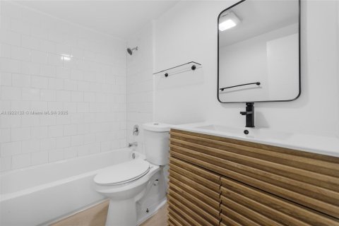 Apartamento en alquiler en North Miami, Florida, 2 dormitorios, 69.68 m2 № 1976353 - foto 20