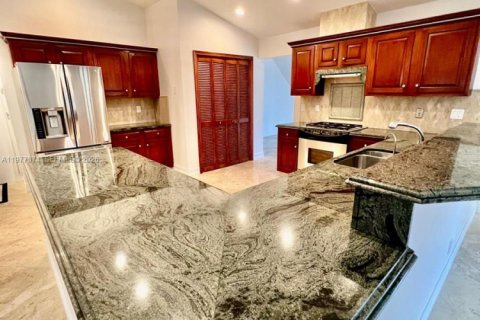 House in Boca Raton, Florida 4 bedrooms, 262.36 sq.m. № 2046429 - photo 18