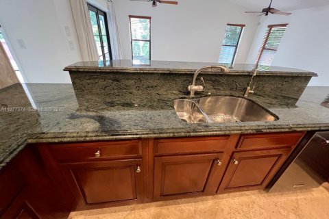 House in Boca Raton, Florida 4 bedrooms, 262.36 sq.m. № 2046429 - photo 20