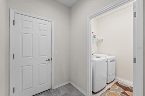 House in Saint Cloud, Florida 2 bedrooms, 152.08 sq.m. № 1816016 - photo 29