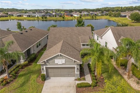 House in Saint Cloud, Florida 2 bedrooms, 152.08 sq.m. № 1816016 - photo 1