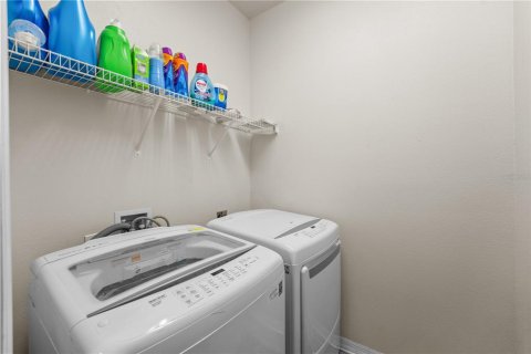 House in Saint Cloud, Florida 2 bedrooms, 152.08 sq.m. № 1816016 - photo 30