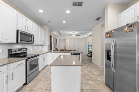 House in Saint Cloud, Florida 2 bedrooms, 152.08 sq.m. № 1816016 - photo 15