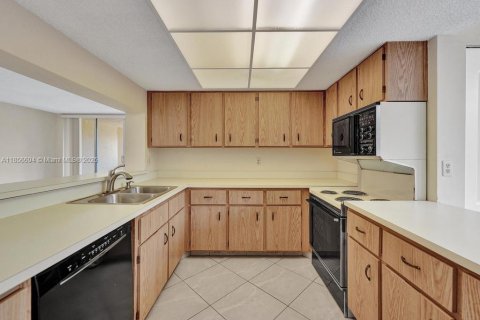 Copropriété à vendre à Davie, Floride: 3 chambres, 107.3 m2 № 1964080 - photo 19