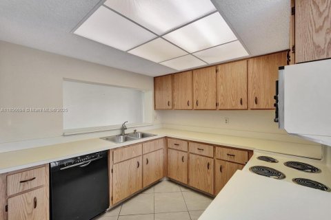 Copropriété à vendre à Davie, Floride: 3 chambres, 107.3 m2 № 1964080 - photo 20